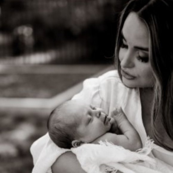 Meet your Posher, Meg - Picture 2 of 7